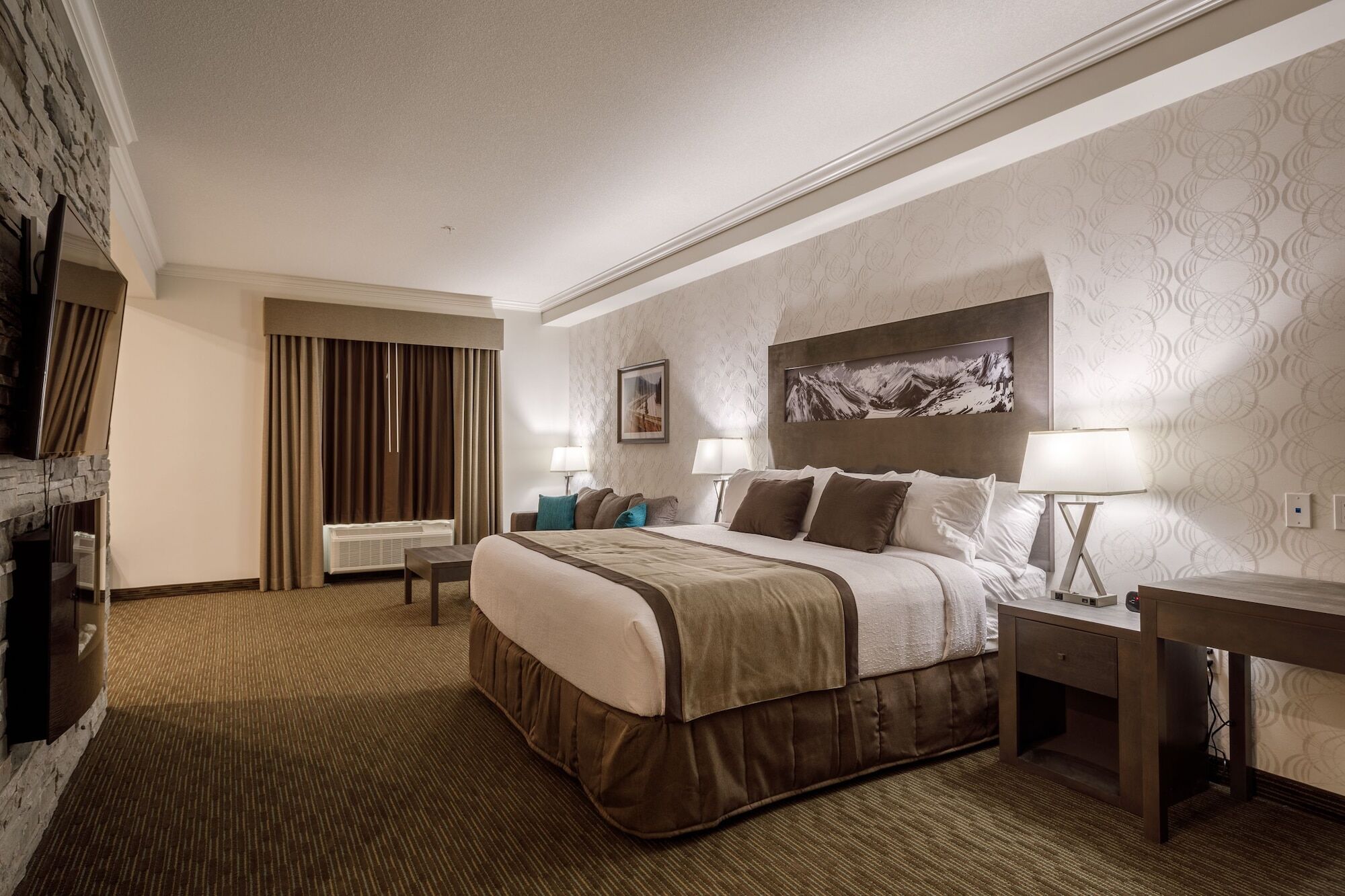 Ramada By Wyndham Revelstoke Hotel Exterior foto